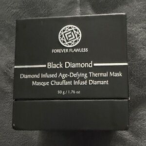 Forever Flawless Black Diamond Thermal Mask